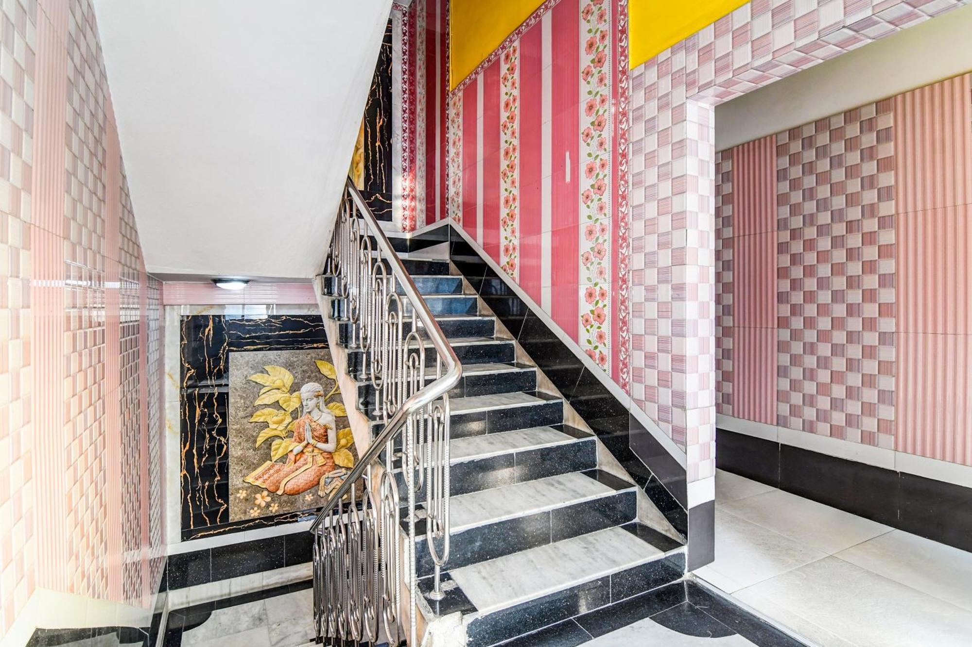 Super Collection O Raj Guest House Near Kolkata Airport Gauripur  Exterior photo