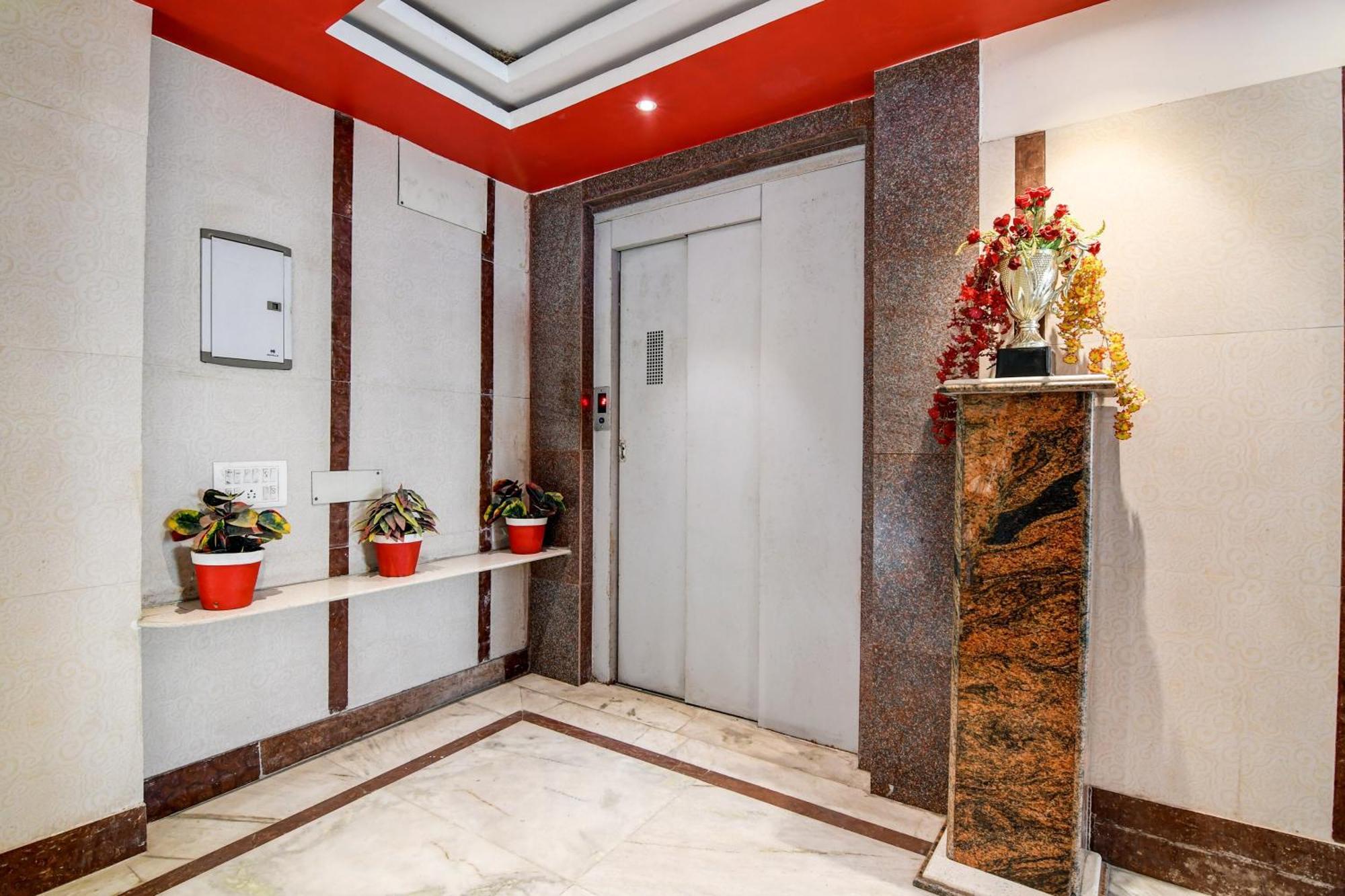 Super Collection O Raj Guest House Near Kolkata Airport Gauripur  Exterior photo