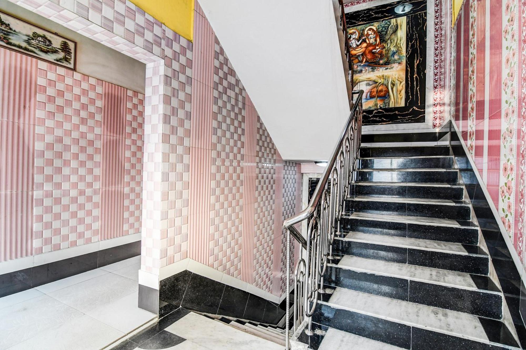 Super Collection O Raj Guest House Near Kolkata Airport Gauripur  Exterior photo