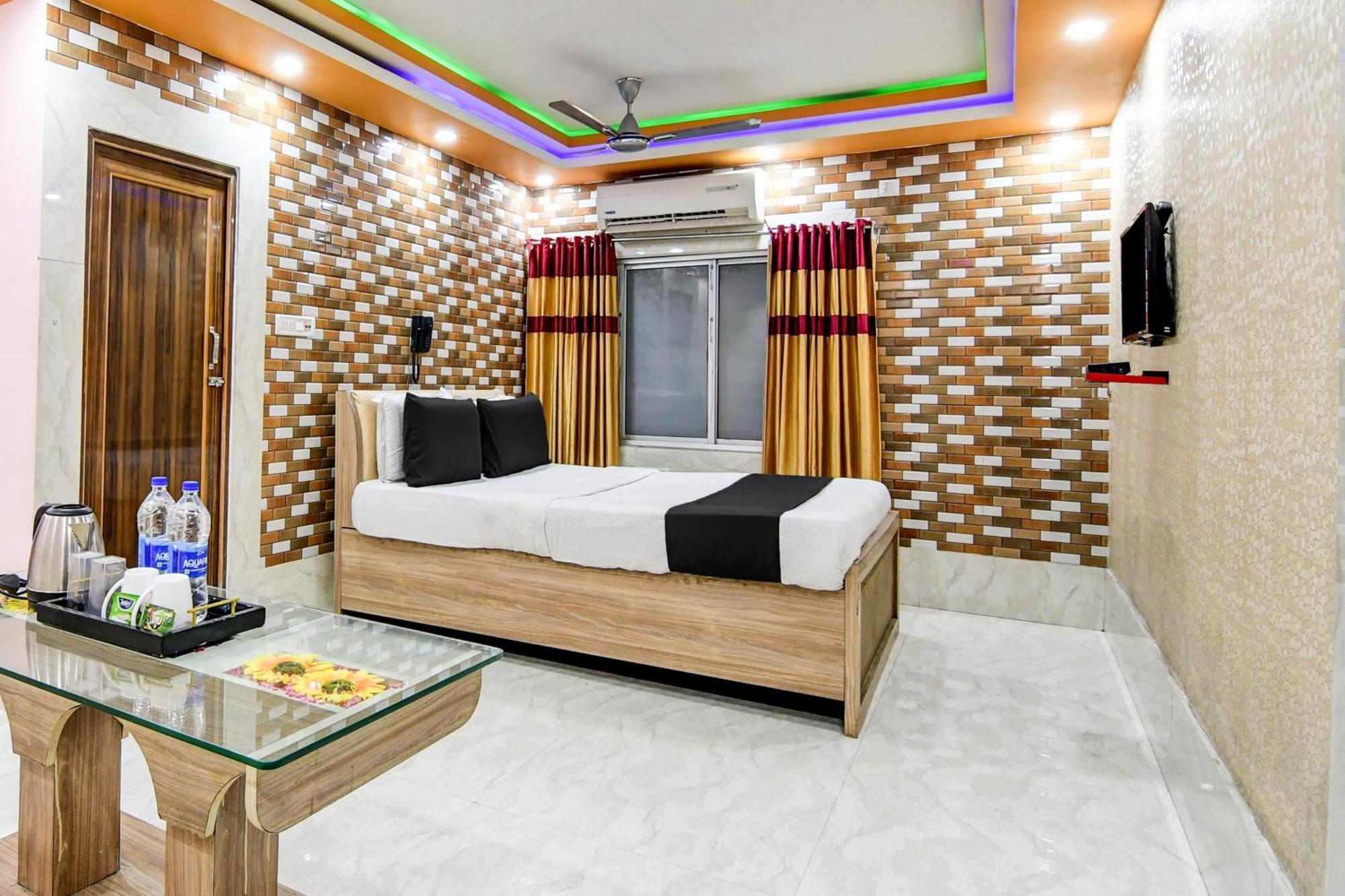 Super Collection O Raj Guest House Near Kolkata Airport Gauripur  Exterior photo